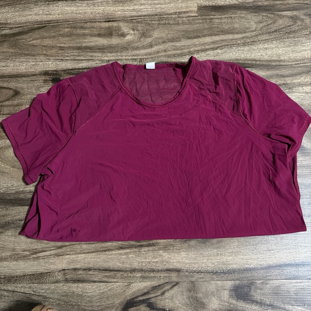 lululemon athletica Maroon Short Sleeve Tee